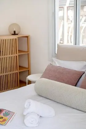 Carmel Beach House 1BR Suite w/ Roof 102