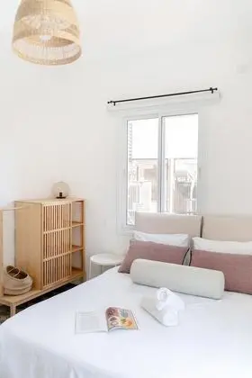 Carmel Beach House 1BR Suite w/ Roof 102