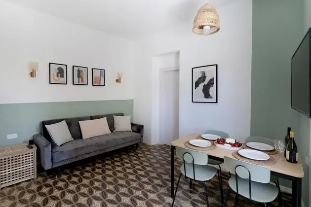 Carmel Beach House 1BR Suite w/ Roof 102
