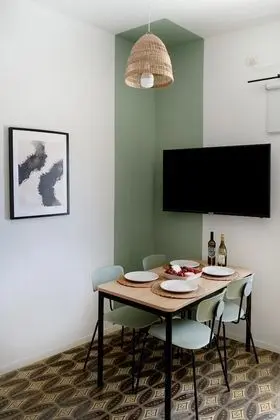 Carmel Beach House 1BR Suite w/ Roof 102