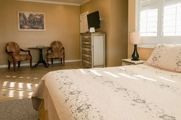 King Room with Ocean View (Max 2 people) (2nd Floor)