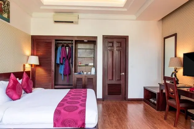 Deluxe Bungalov, 1 Yatak Odası, Havuz Manzaralı