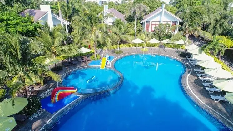 Deluxe Bungalov, 1 Yatak Odası, Havuz Manzaralı