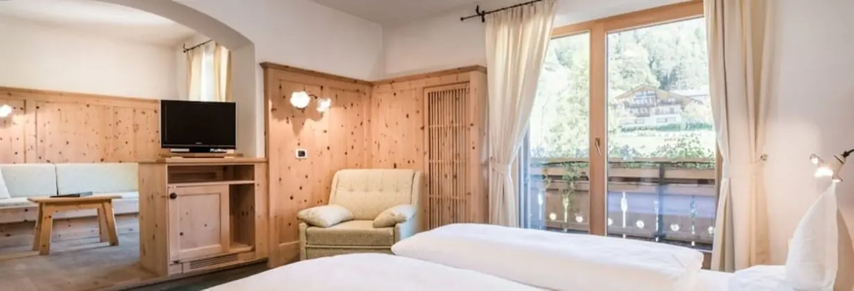 Tek Büyük Yataklı Oda (Rosalpina)