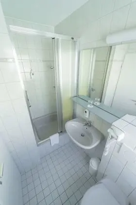 Standard Üç Kişilik Oda