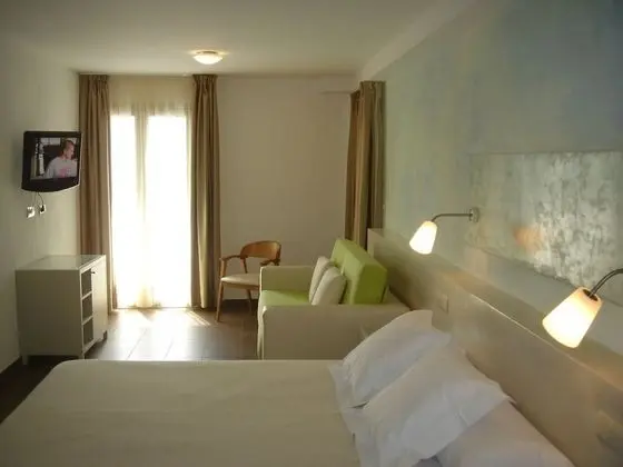 Junior Süit, 1 Büyük (Queen) Boy Yatak ve Çekyat, Balkon, Şehir Manzaralı