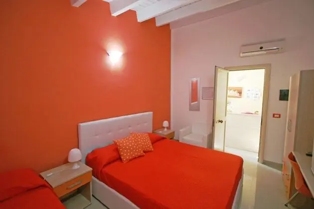 Standard Tek Büyük Yataklı Oda, Balkon (Arancio)