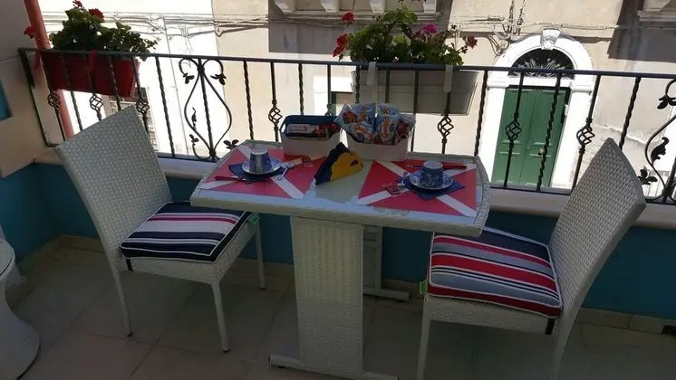 Standard Tek Büyük Yataklı Oda, Balkon (Arancio)