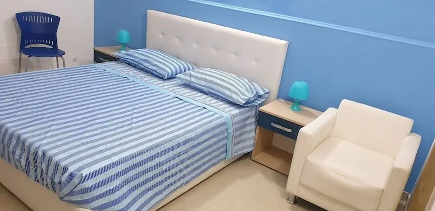 Standard Tek Büyük Yataklı Oda (Blu)