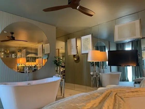 Luxury Süit, Manzaralı