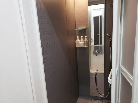 Oda, Sadece kadınlar için (Capsule A, must vacate room 10AM-3PM)