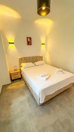 Standart Oda, Bahçe veya Sokak Manzaralı, 2. Kat Balkonlu