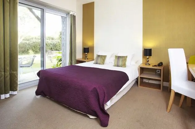 Superior Tek Büyük veya İki Ayrı Yataklı Oda