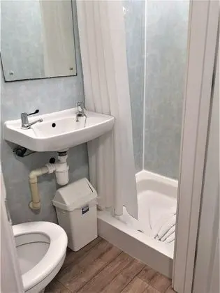 Economy Tek Büyük Yataklı Oda