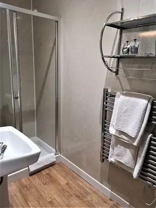 Tek Büyük Yataklı Oda, Balkon, Deniz Manzaralı
