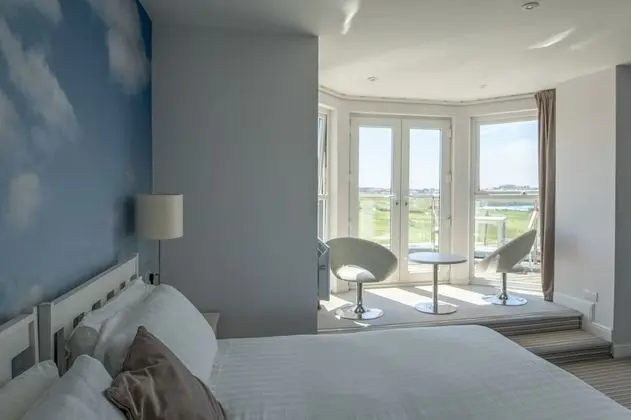 Tek Büyük Yataklı Oda, Balkon, Deniz Manzaralı