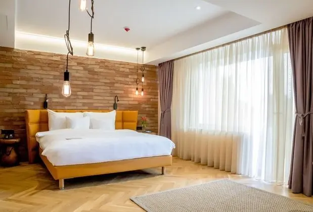 Premium Tek Büyük veya İki Ayrı Yataklı Oda