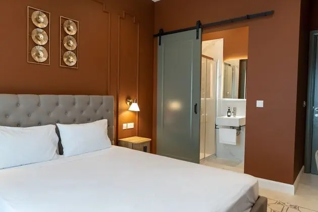 Standard Tek Büyük Yataklı Oda
