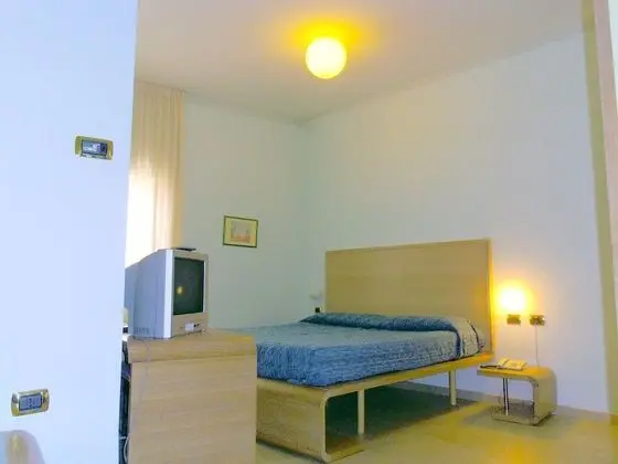 Üç Kişilik Oda