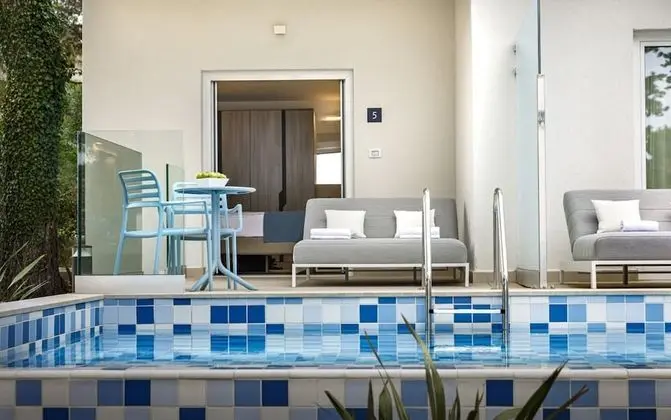 Swim up Room for 2 Seaview - Villas