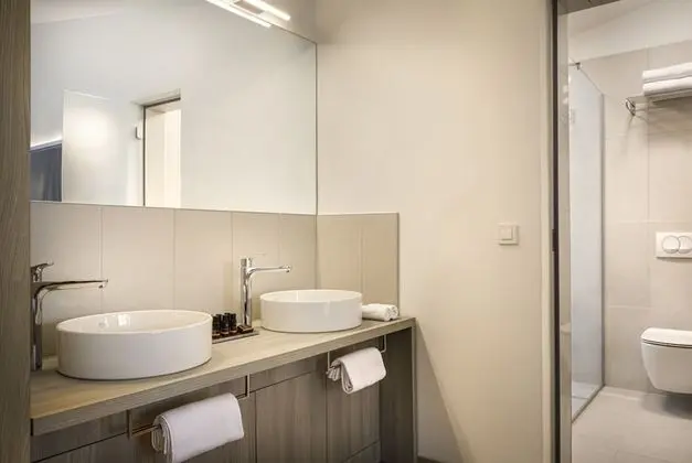Swim up Room for 2 Seaview - Villas