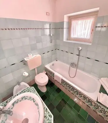 Deluxe Üç Kişilik Oda
