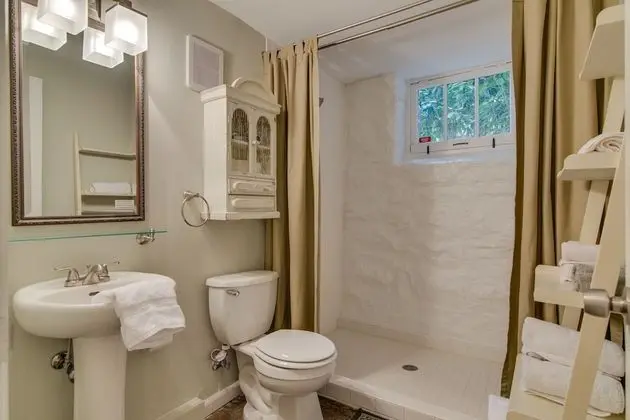 Stüdyo, Özel Banyo