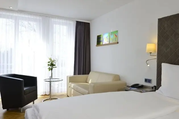 Business Tek Büyük Yataklı Oda