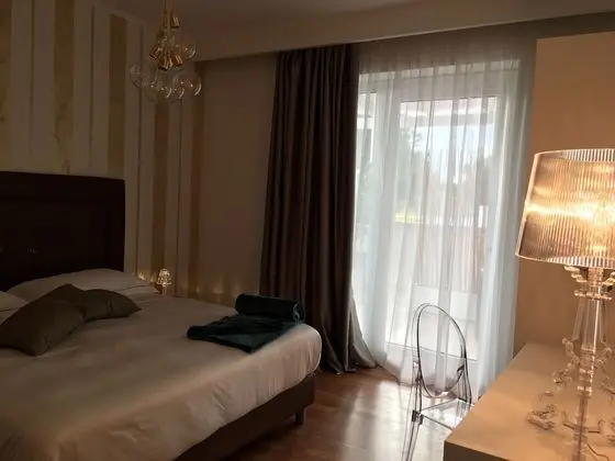 Comfort Tek Büyük Yataklı Oda