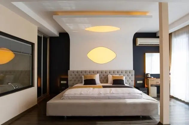 King Suite, Deniz ve Şehir Manzaralı, Jakuzili ve Balkonlu