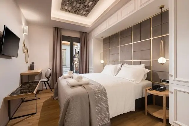 Deluxe Tek Büyük Yataklı Oda