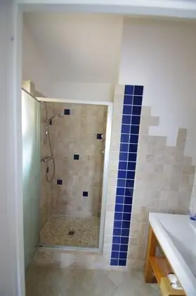 Tek Büyük Yataklı Oda (Côté Mer)