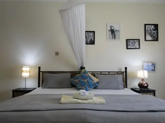 Tek Büyük veya İki Ayrı Yataklı Oda, Göl Manzaralı (Room 2)