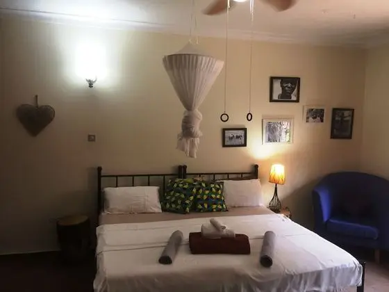 Tek Büyük veya İki Ayrı Yataklı Oda, Göl Manzaralı (Room 2)