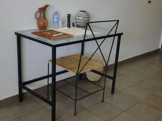 Tek Büyük veya İki Ayrı Yataklı Oda, Göl Manzaralı (Room 2)