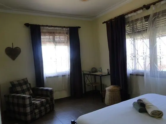 Tek Büyük Yataklı Oda, Göl Manzaralı (Room1)