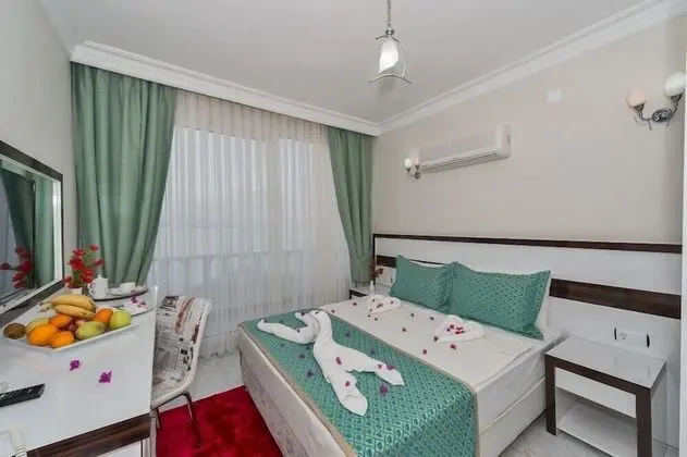 Basic Tek Büyük veya İki Ayrı Yataklı Oda, Deniz Manzaralı