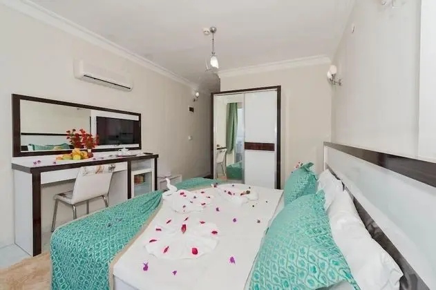 Basic Tek Büyük veya İki Ayrı Yataklı Oda, Deniz Manzaralı