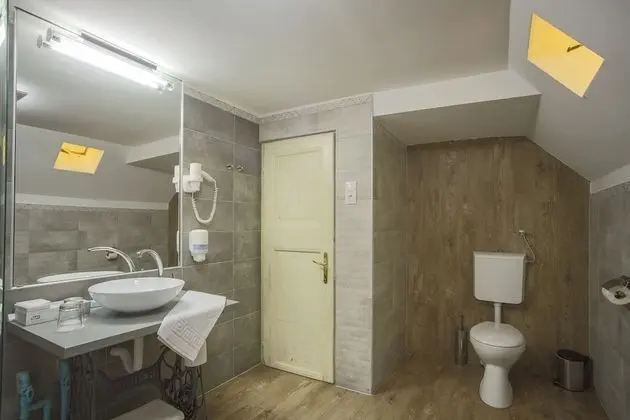 Standard Tek Büyük Yataklı Oda