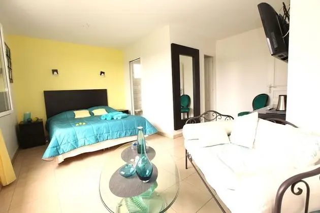 Panoramic Tek Büyük Yataklı Oda