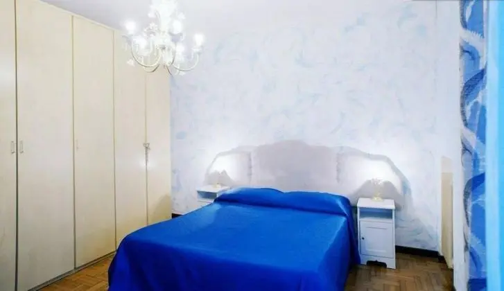 Tek Büyük Yataklı Oda, Ortak Banyo (Paradiso)