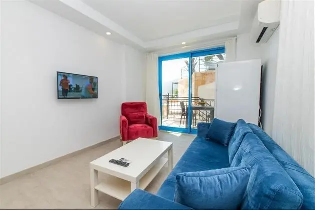 Suite, Kısmi Deniz Manzaralı, Balkonlu