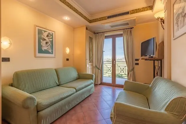 Deluxe Apart Daire, Golf Manzaralı