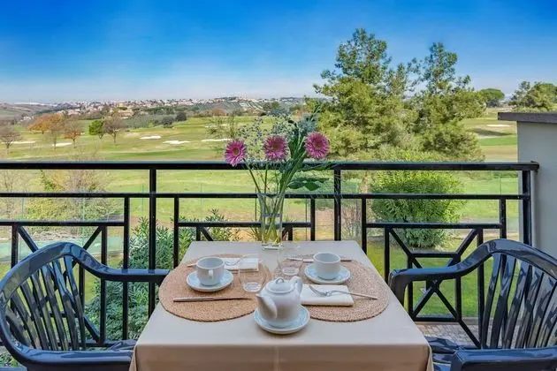 Superior Apart Daire, Golf Manzaralı