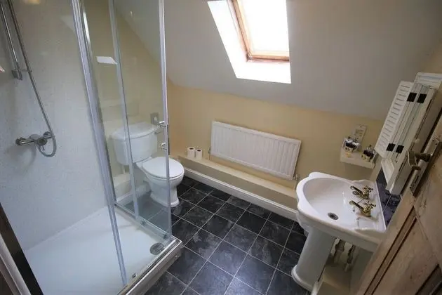 Standard Tek Büyük Yataklı Oda, Banyolu/Duşlu