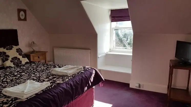 Tek Büyük Yataklı Oda (Top Floor)
