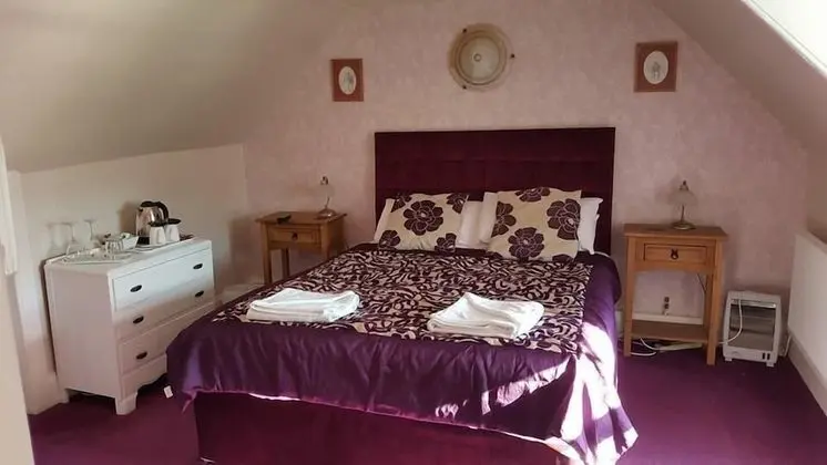 Tek Büyük Yataklı Oda (Top Floor)