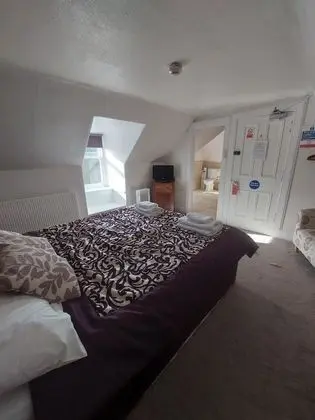 Tek Büyük Yataklı Oda (Top Floor)