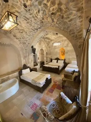 Beg, Avlu Manzaralı, Küvetli