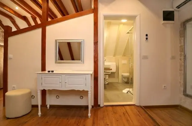 Superior Tek Büyük Yataklı Oda